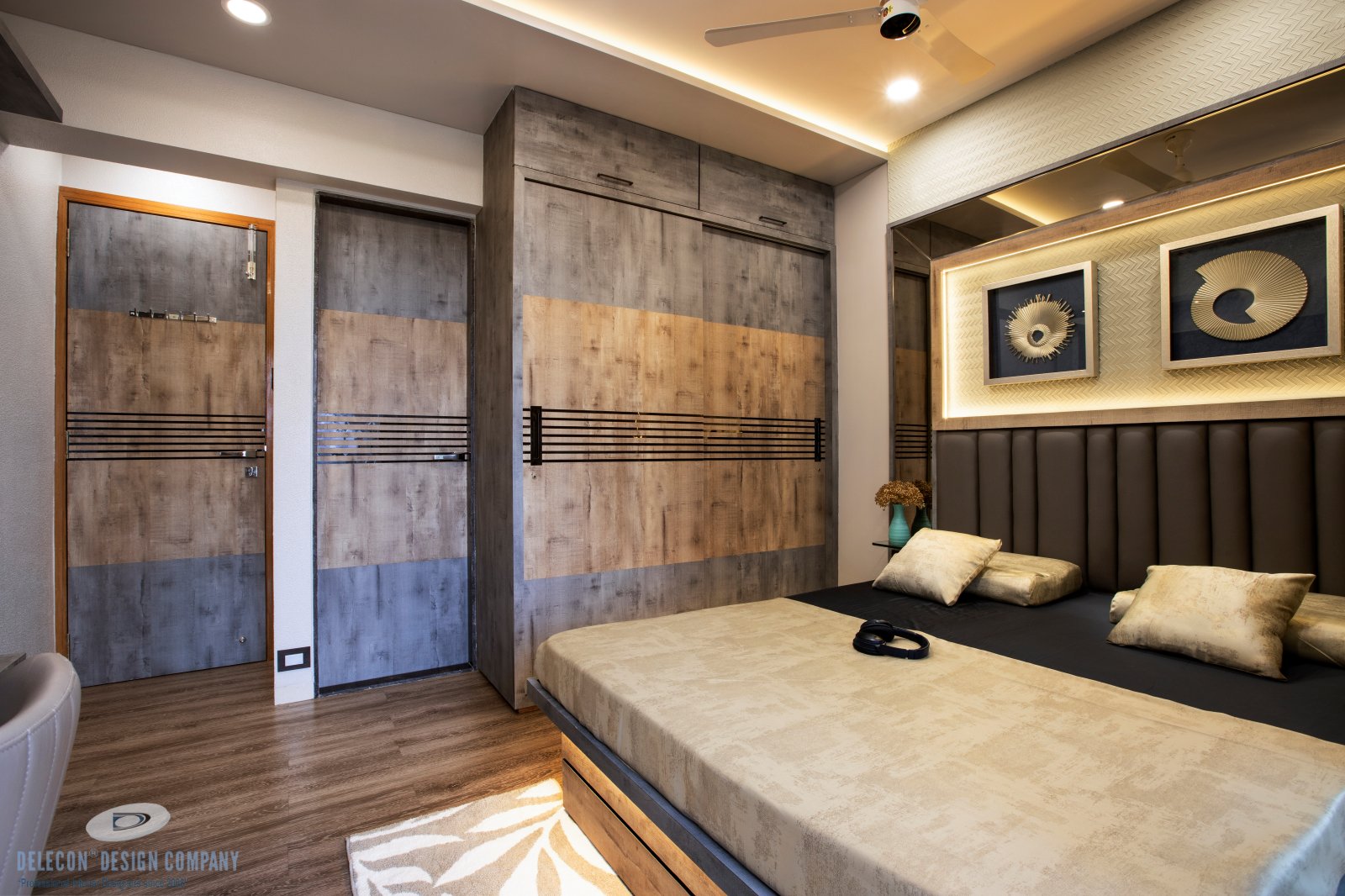 Master bedroom corner detail