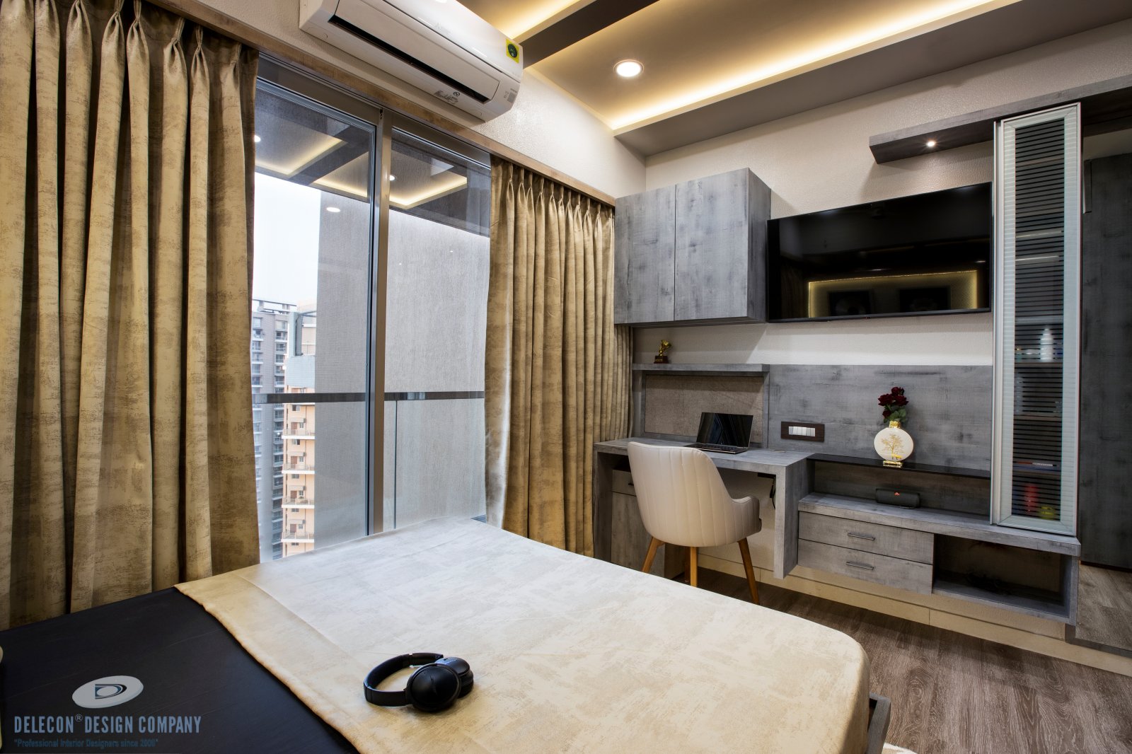 Master bedroom alternate view