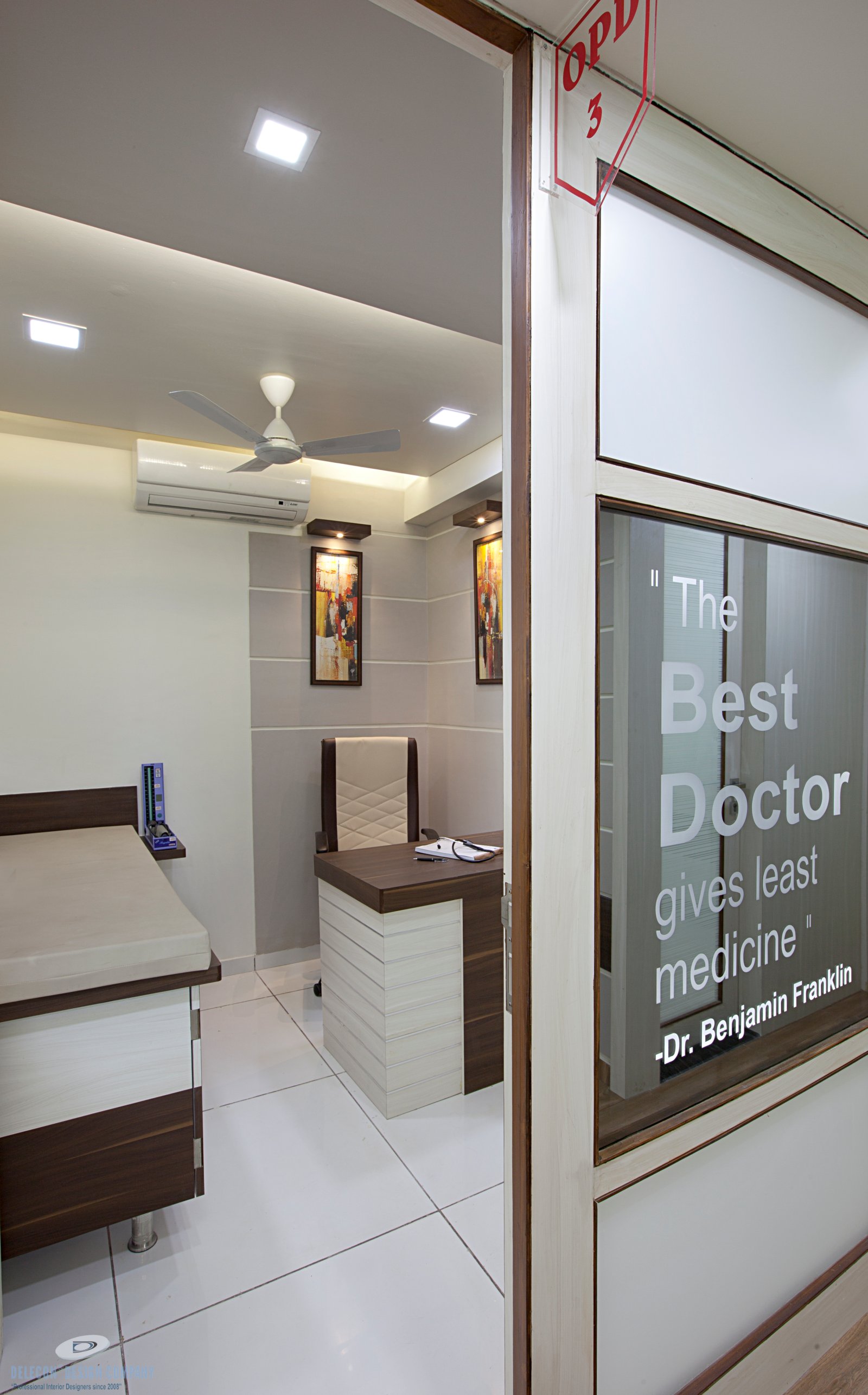 OPD cabin design with writing table