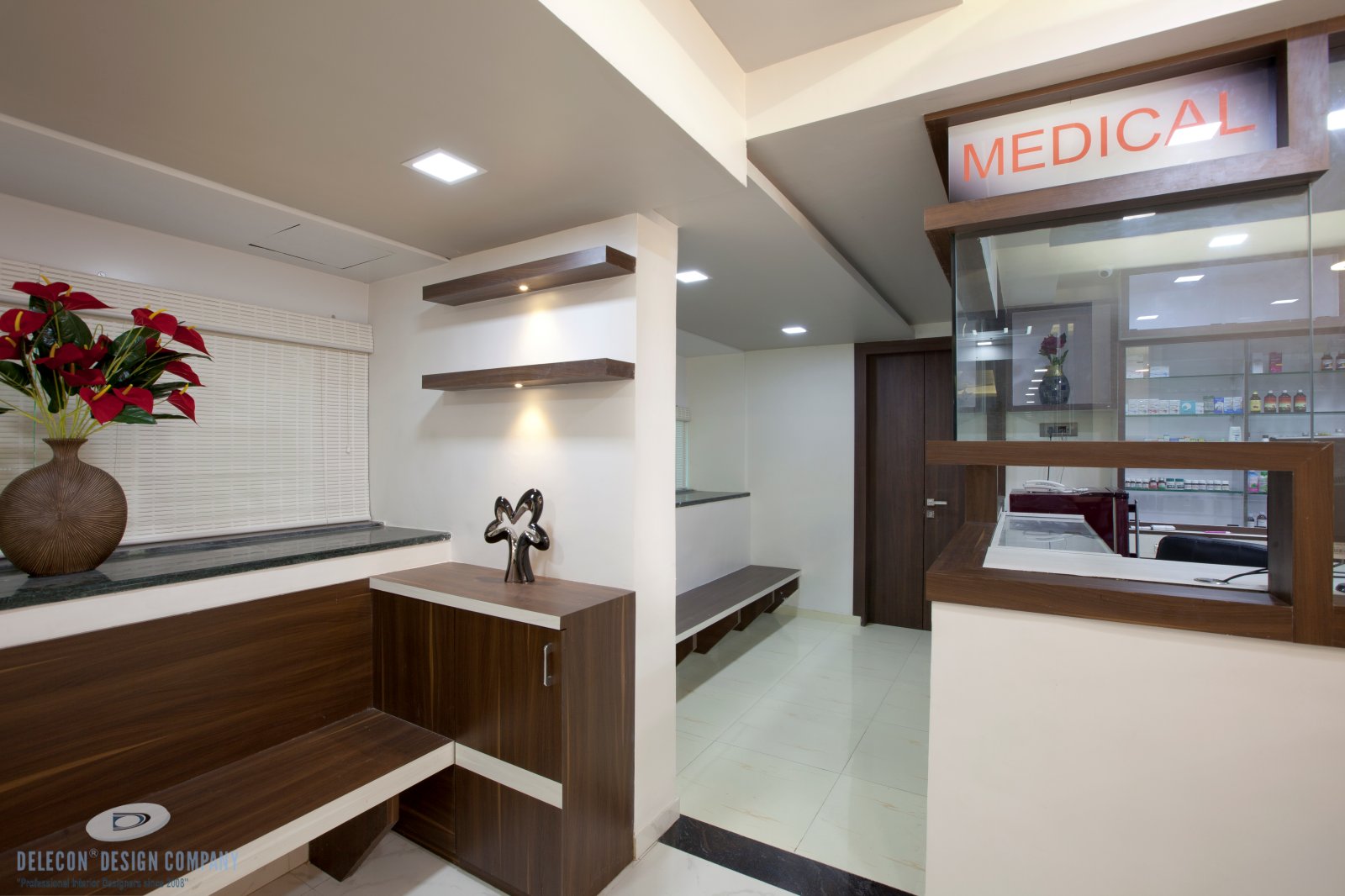 Hospital medical room design with storage