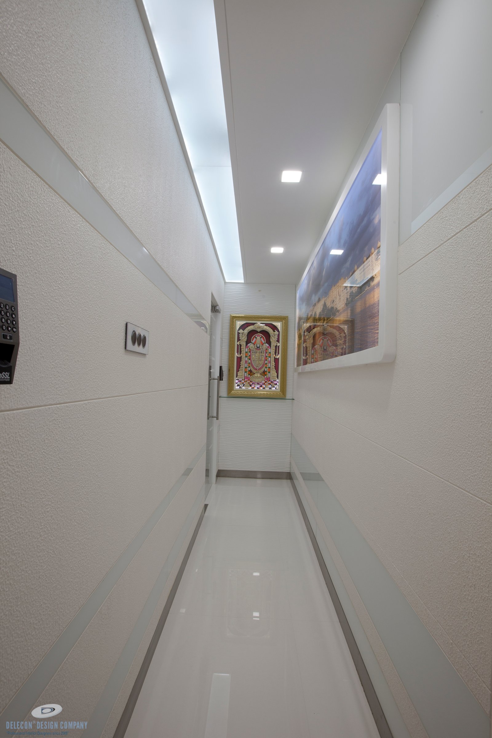 Alternate passage view connecting cabins and workstations