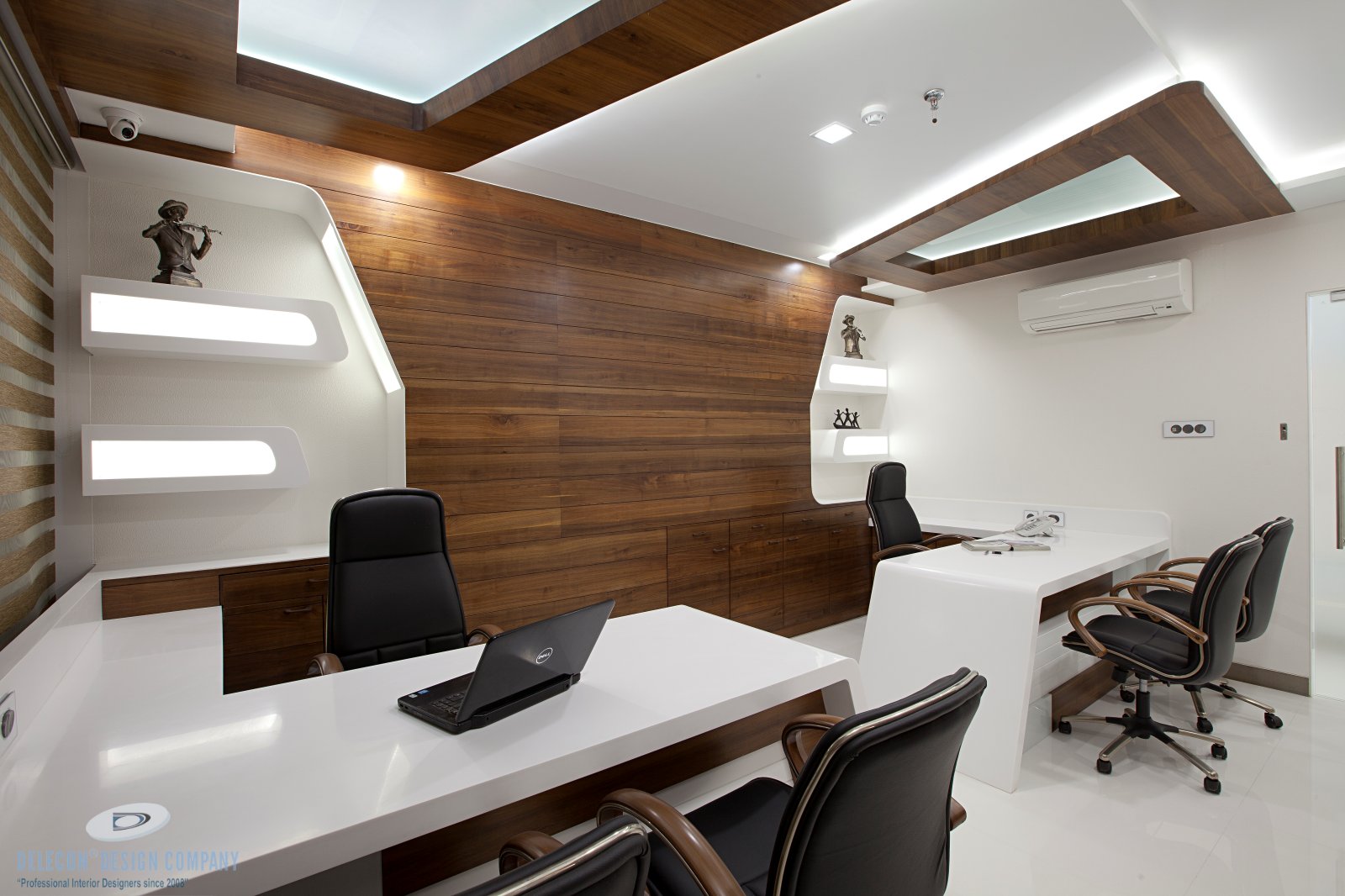 Twin workstation wall panelling and graphics